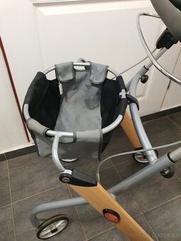seniorské chodítko s košem, skládací - 2