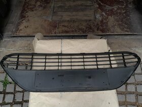 Mřížka předního nárazníku Ford Focus 8M51 17B968A. - 2