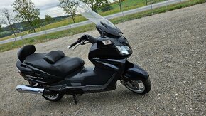 Suzuki Burgman 650 Executive  ,top stav - 2
