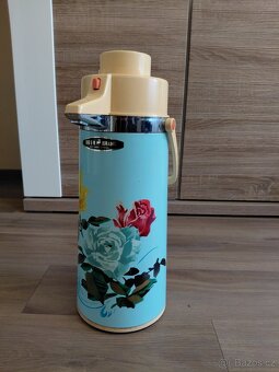 Pumpovací retro termoska + dvě zdarma - 2