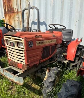 Traktor YANMAR - 2