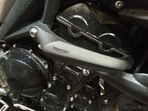 TRIUMPH STREET TRIPLE - nová cena,doplněné info. - 2