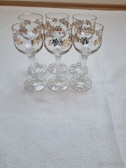 Sklenice na stopce - 2