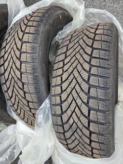 Pneu FALKEN 205/55 R 16 - 2