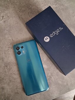 Motorola edge 20 Lite. - 2
