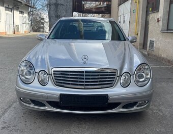 Mercedes E 240 V6 - 2