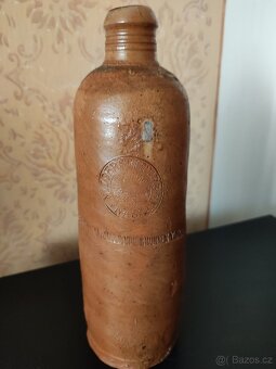 Kameninová láhev - 2