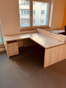 Kancelářský nábytek - 2