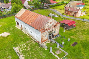 Prodej zemědělského objektu v Křižovatce s pozemkem 10428 m2 - 2