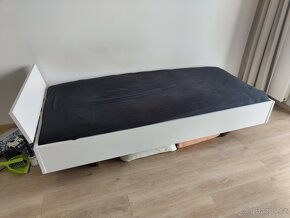 Bílá postel bez roštu - 2