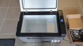 BLACKMONT autochladnička 27l - 2