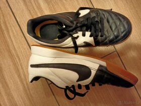Salovky na fotbal nike 35,5 - 2