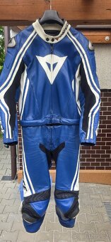 Kombinéza na motorku Dainese + přilba + rukavice + boty - 2
