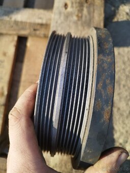 Řemenice E46 e9x e6x e8x 320d m47 - 2