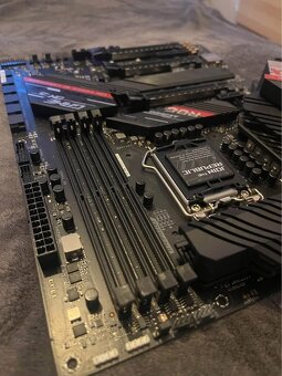 ASUS ROG STRIX Z490-H GAMING - 2