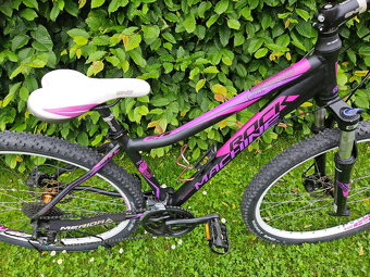 Dámské 27,5" horské hliníkové kolo ROCK MACHINE, rám 16" - 2
