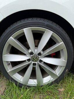 VW 5x112 R19 - 2