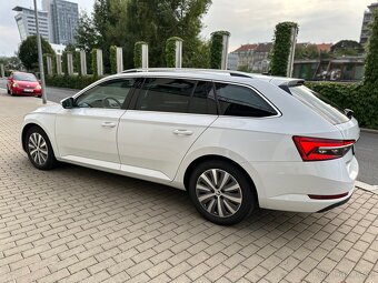 Škoda Superb, 2.0 TSI 140kW Style Combi DSG - 2