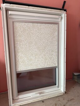 Střešní okno VELUX 78x118, trojsklo, vč. rolety - 2