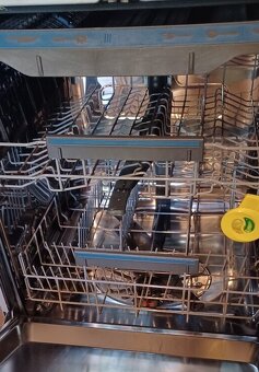 Elektrolux myčka volně stojící třida A++ šiře 46 cm - 2