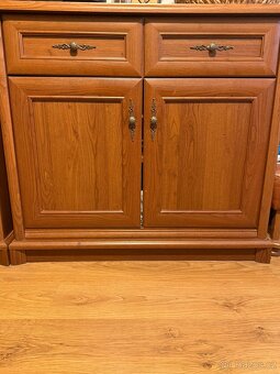 Sestava komoda a vitrina - 2