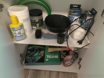 Akvárium s příslušenstvím - 2