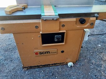 Srovnávačka SCM - 2