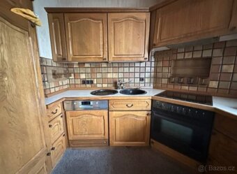 Dubová rustikální linka včetně spotřebičů, 5045 - 2