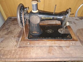 Historický šicí stroj Naumann – cca 1910–1930 - 2