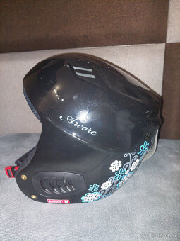 lyžařská Helma - 2