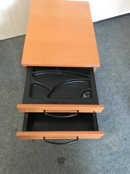 Hnědý kancelářský pojízdný kontejner - 2