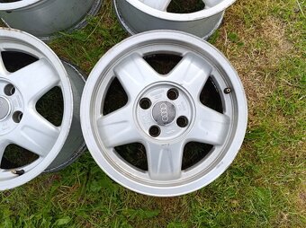 Prodám sadu ALU disků R15 z Audi 80 - 2