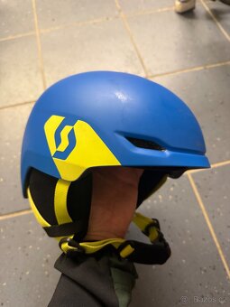 Lyžařská helma Scott 53-56 M - 2