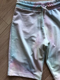 Kraťasy 3/4, velikost 146 - 2