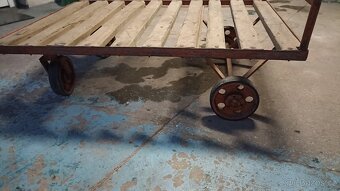 Vozík na balíky - 2