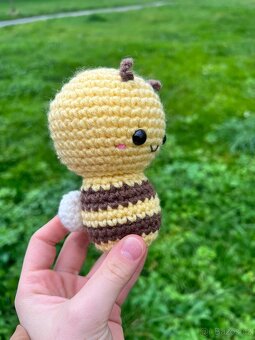 Háčkovaná hračka - včela, čmelák, vosa - 2