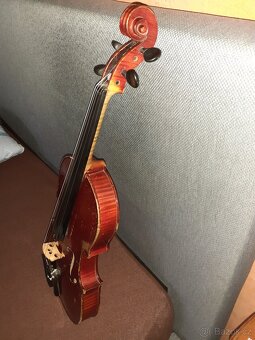 Celé housle Cremona. - 2