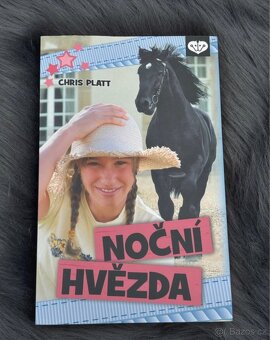 knihy o koních + puzzle - 2