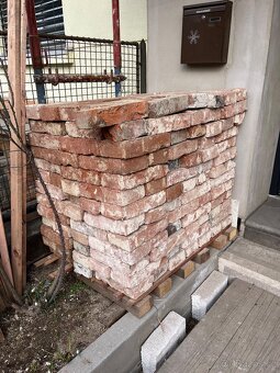 Staré očištěné cihly - 2