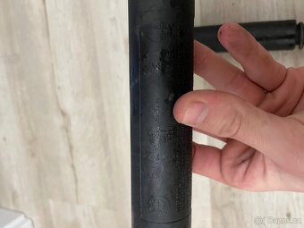 Pérová vzpěra kufru Bmw E39 530d 1999 - 2