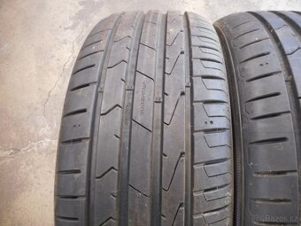 215/45R18 - 2