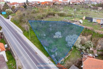 Prodej stavebního pozemku, 365m2, v příměstské části Znojmo - 2
