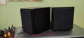 bedinky k audio nebo k PC rozměr 130x135x120 mm. - 2