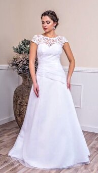 KRAJKOVÉ elegantní svatební šaty MADORA - 2