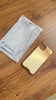 prodám 2x kryt na Iphone 13 - 2