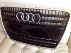 MASKA GRILL AUDI Q7 4L0 853 651 CHROM - 2
