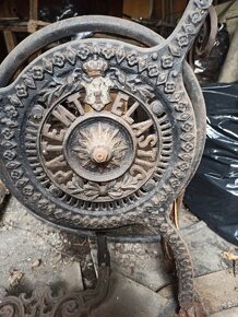 Minerva 1881 ševcovský stroj - 2