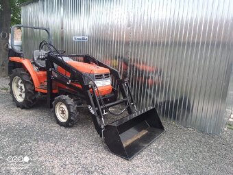 malotraktor Kubota GL 220 s nakladačem servo - 2