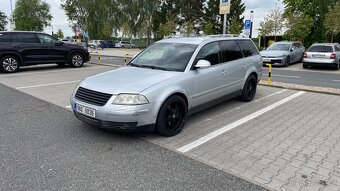 Volkswagen Passat 2,5 TDI V6 120 KW 6 kvalt - 2