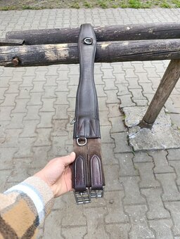 Skokový podbřišník - 2